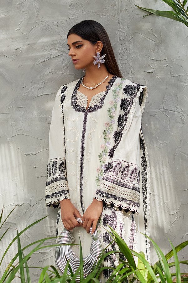 Suffuse White Luxury Lawn Collection Replica