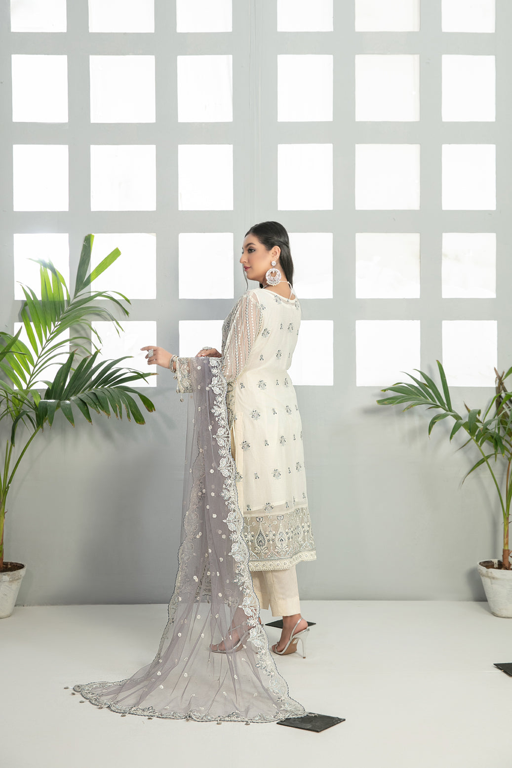 Mahaba White Formal Collection Chiffon Replica