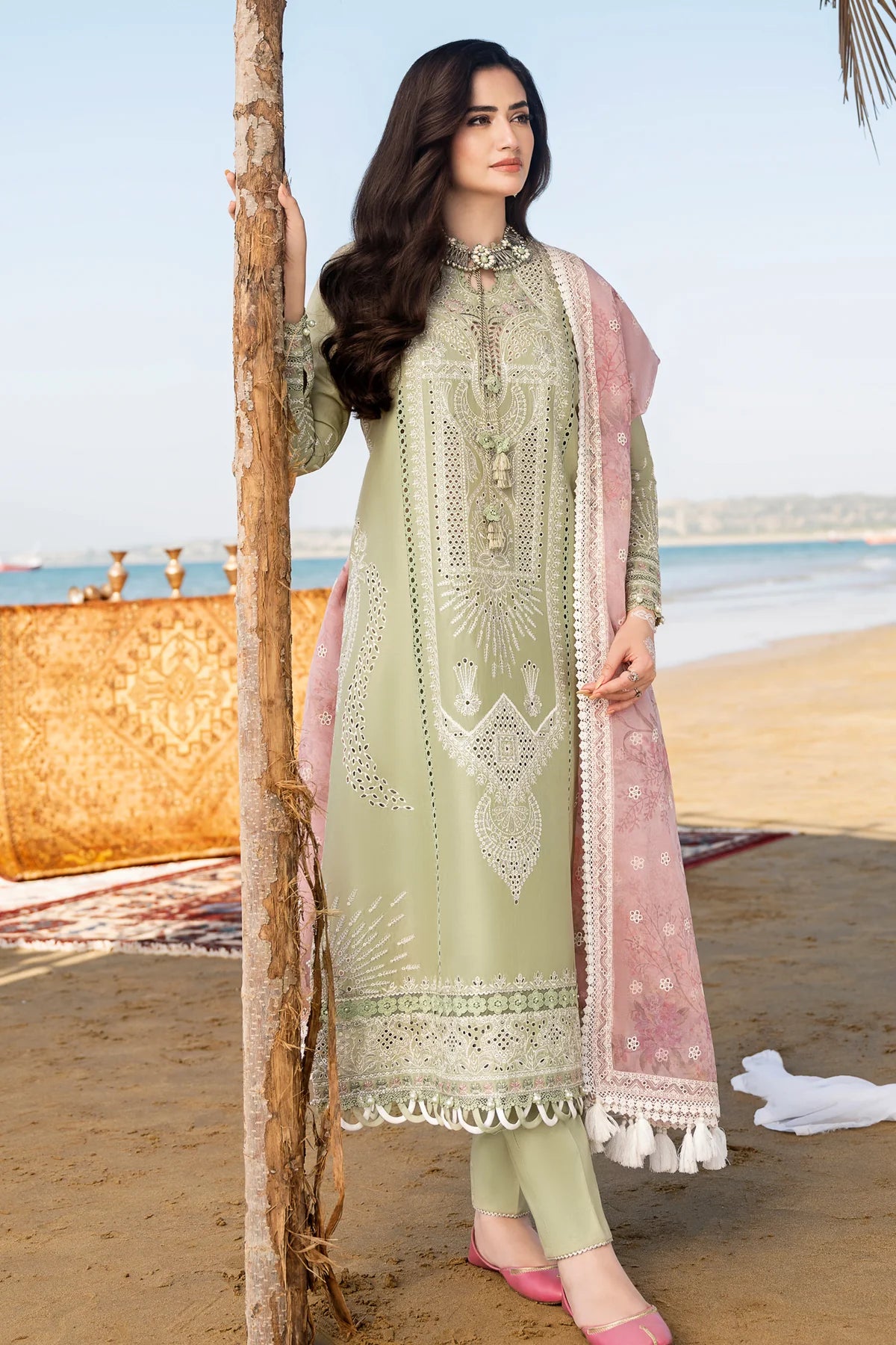 Jazmin Green Luxury Lawn Collection Replica