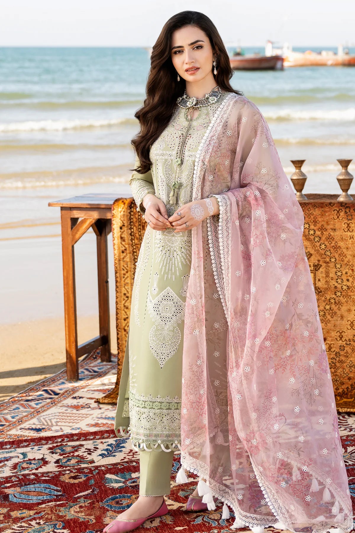 Jazmin Green Luxury Lawn Collection Replica