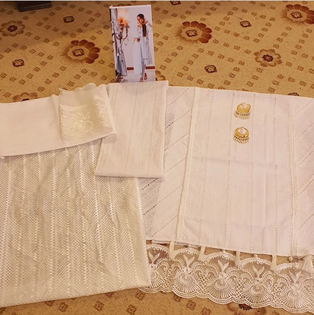 Ayeza Khan White Luxury Lawn Collection Replica