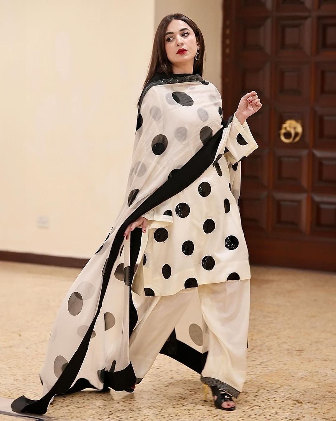 Zara Shahjahan White Lawn Collection Replica Wearing By Yumna Zaidi